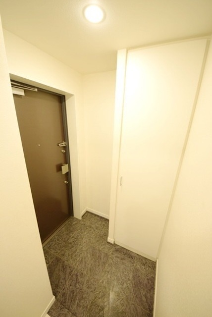 京王井の頭線 永福町駅 徒歩12分 10階建 築14年の玄関写真
