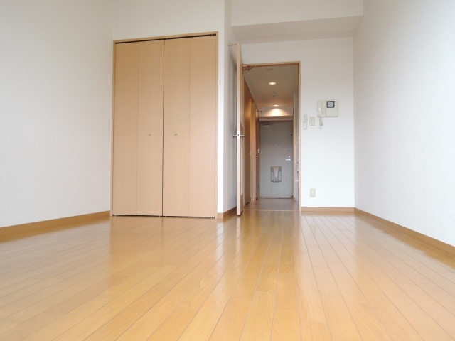 ベルドミール末広五番館の居間写真