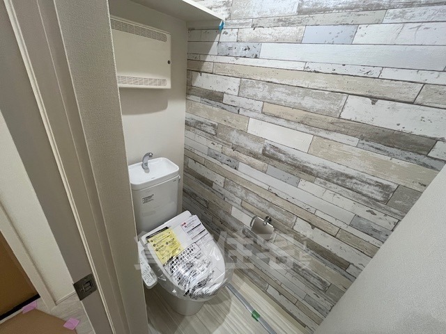 ＪＲ阪和線 百舌鳥駅 徒歩8分 3階建 築3年のトイレ写真