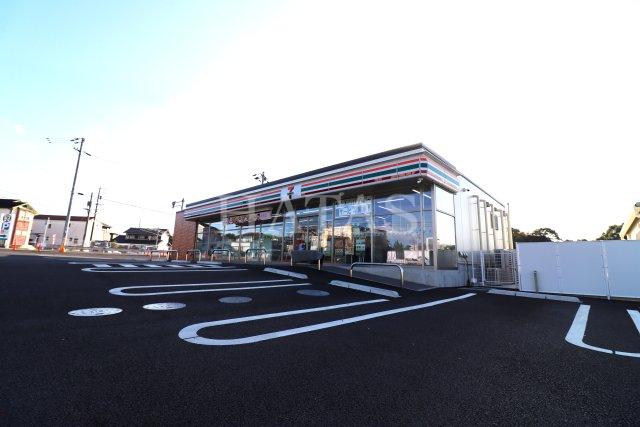コンビニ　セブン－イレブン　大府半月町店（コンビニ）まで553m
