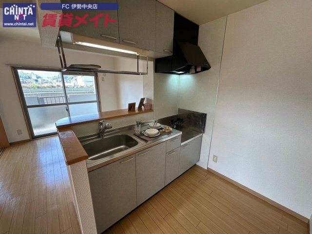 コンフォート ヴィーヴルのキッチン写真