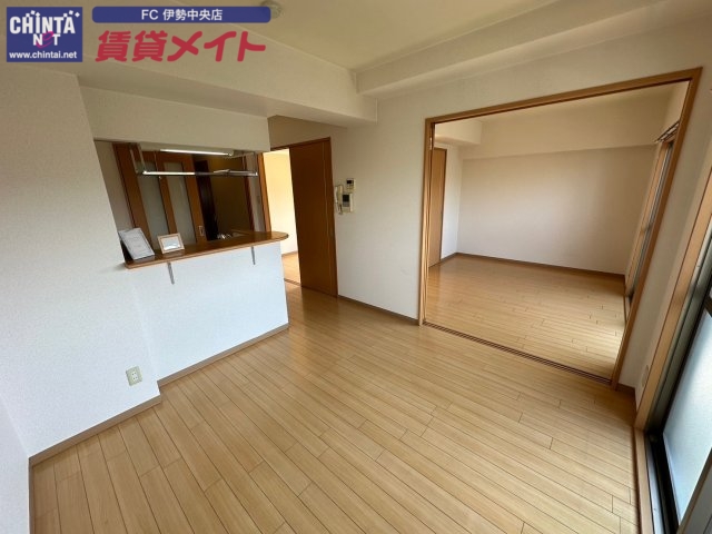 コンフォート ヴィーヴルの居間写真