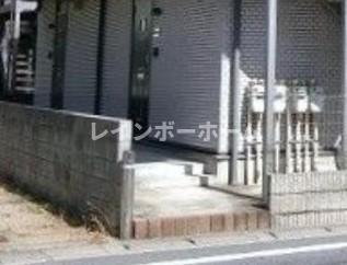 エントランス　ゆとりのあるエントランスです