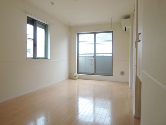 居室・リビング　★１１．７帖　２面採光のお部屋です★