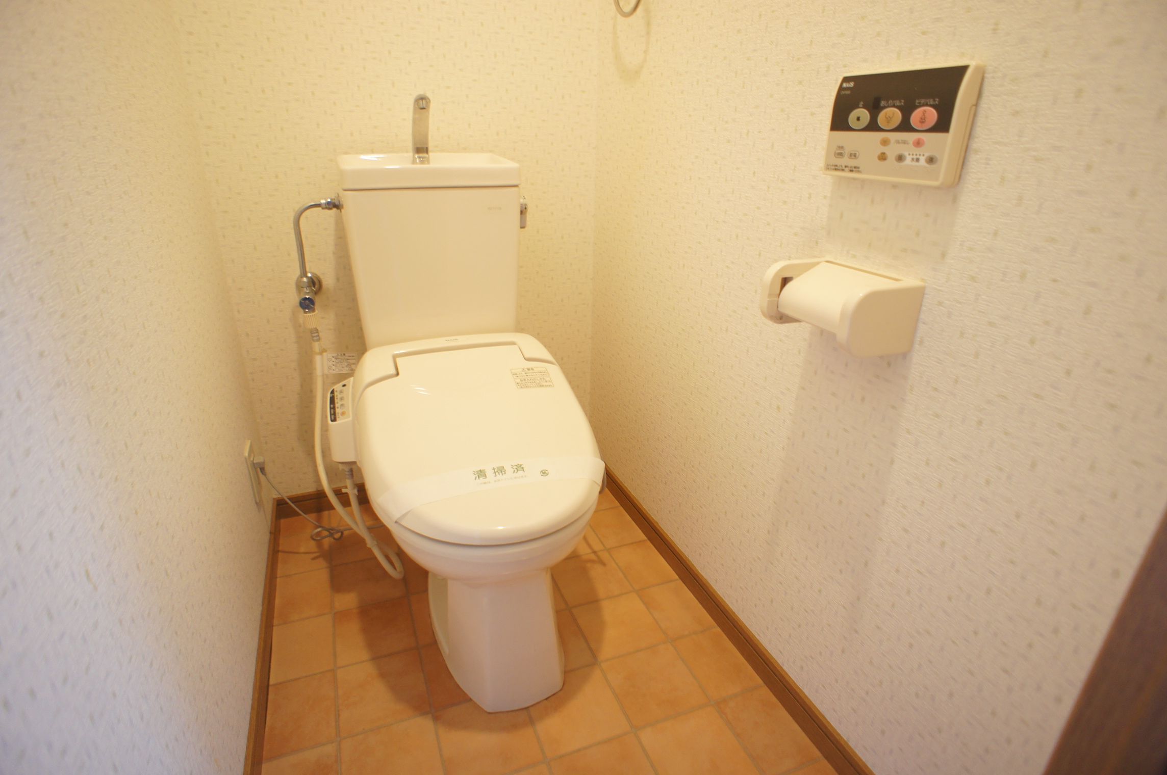 ＪＲ鹿児島本線 南福岡駅 徒歩10分 5階建 築28年のトイレ写真