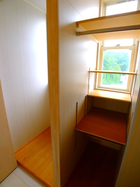 地下鉄東山線 本山駅 徒歩5分 6階建 築13年の内装写真