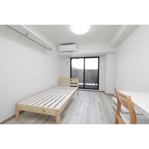 学生会館 エンブルエール草薙駅前の居間写真