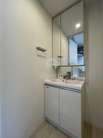 洗面設備　同マンション別部屋　参考写真
