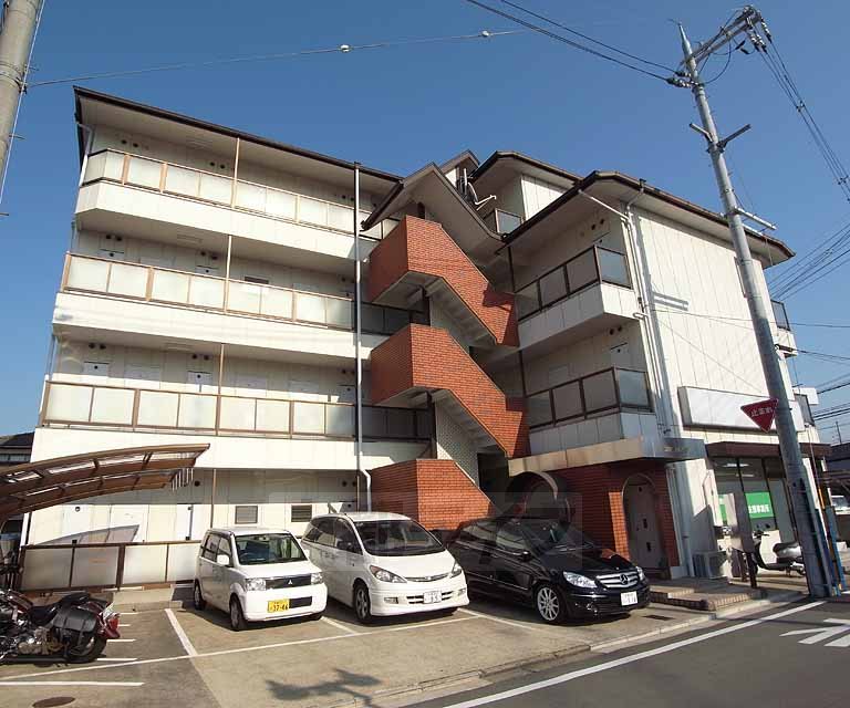 建物外観　建物正面外観