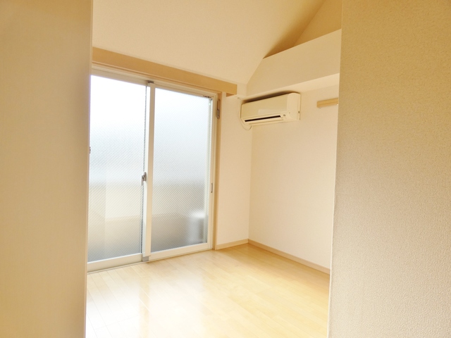 フローレンス立川の居間写真