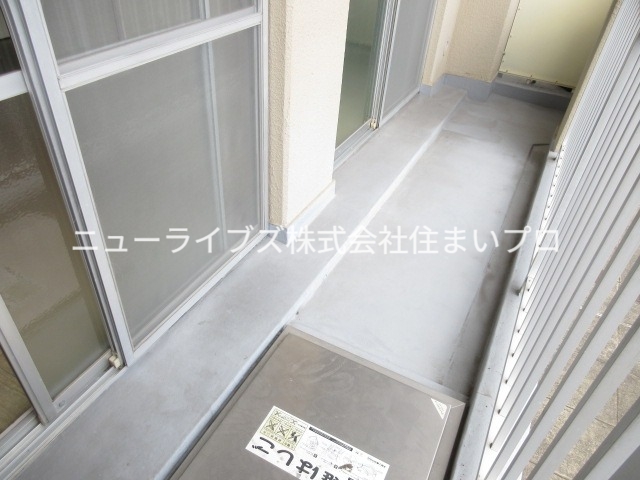 京阪本線 寝屋川市駅 徒歩5分 3階建 築42年の内装写真