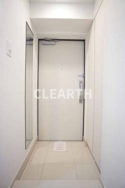 玄関　☆もう1部屋のニーズに応える１ＬＤＫ/角部屋二面採光☆