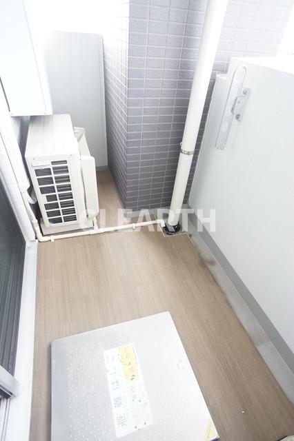 バルコニー　☆もう1部屋のニーズに応える１ＬＤＫ/角部屋二面採光☆