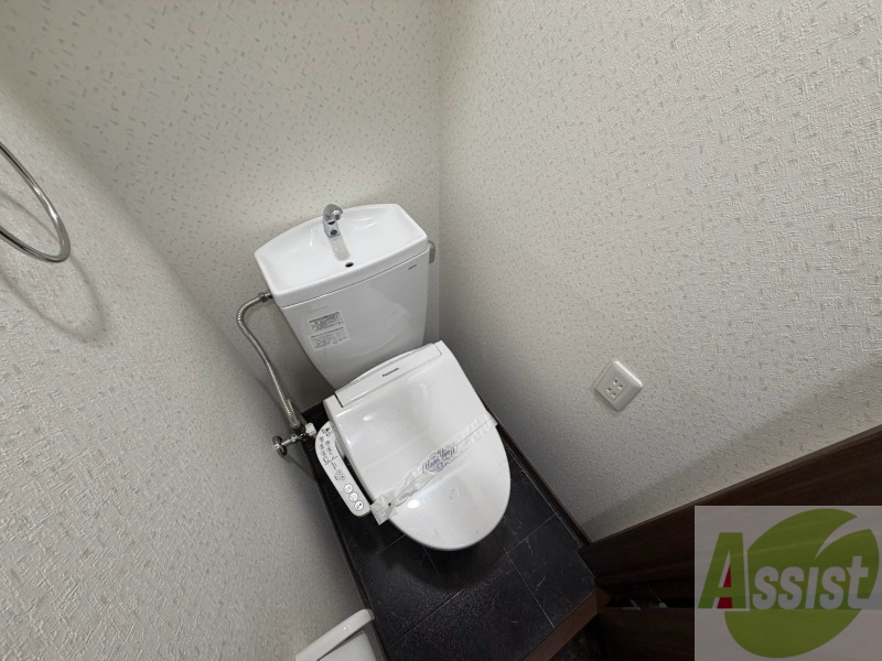 トイレ　こちらはトイレです。清潔感があり、安心して使用できます。