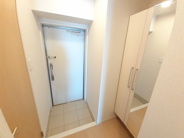 プレミアム 天久の玄関写真