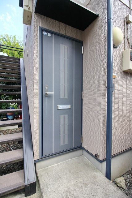 エントランス　★こちらが玄関前です★