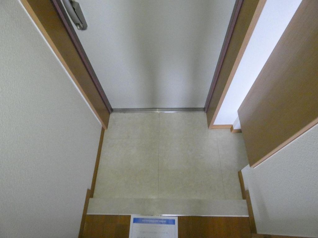 サンパレス弐番館の玄関写真