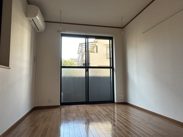 居室・リビング　同建物別室参考写真
