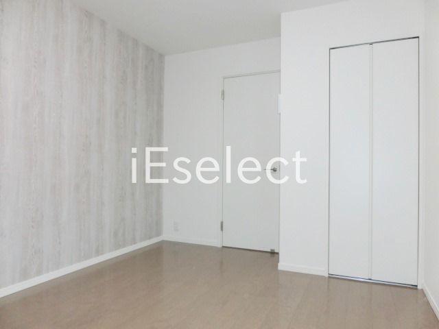 その他部屋・スペース　バルコニー側からのお部屋です