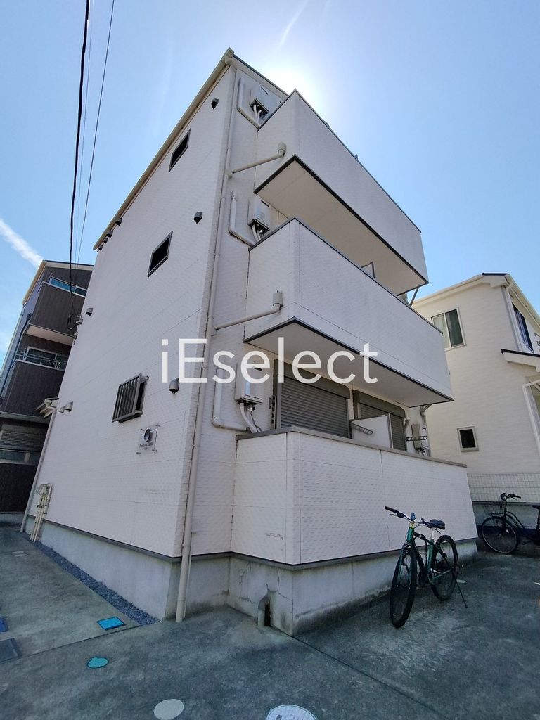 建物外観　２０１５年７月竣工