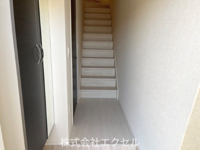 ＪＲ中央線 豊田駅 徒歩29分 2階建 築4年の玄関写真