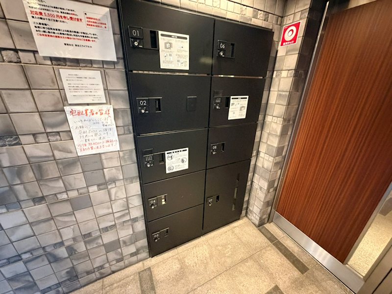 エントランス　便利な宅配BOX★