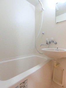 東急東横線 学芸大学駅 徒歩6分 5階建 築25年の風呂写真