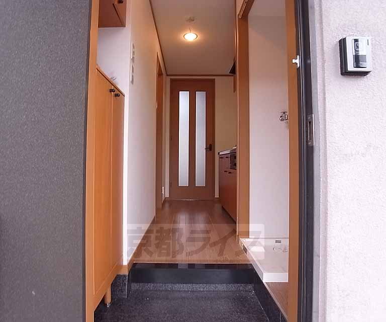 その他部屋・スペース　圧迫感のない廊下です。