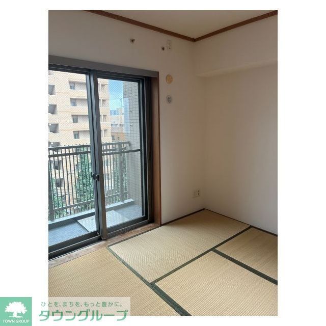 ラフィネ武蔵小山の居間写真