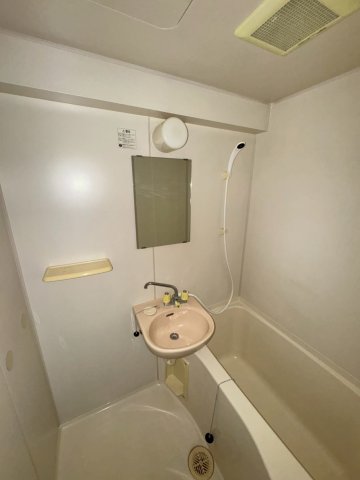 バス・シャワールーム　日々の暮らしに欠かせないお風呂です
