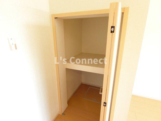 収納　奥行きのある収納付き。