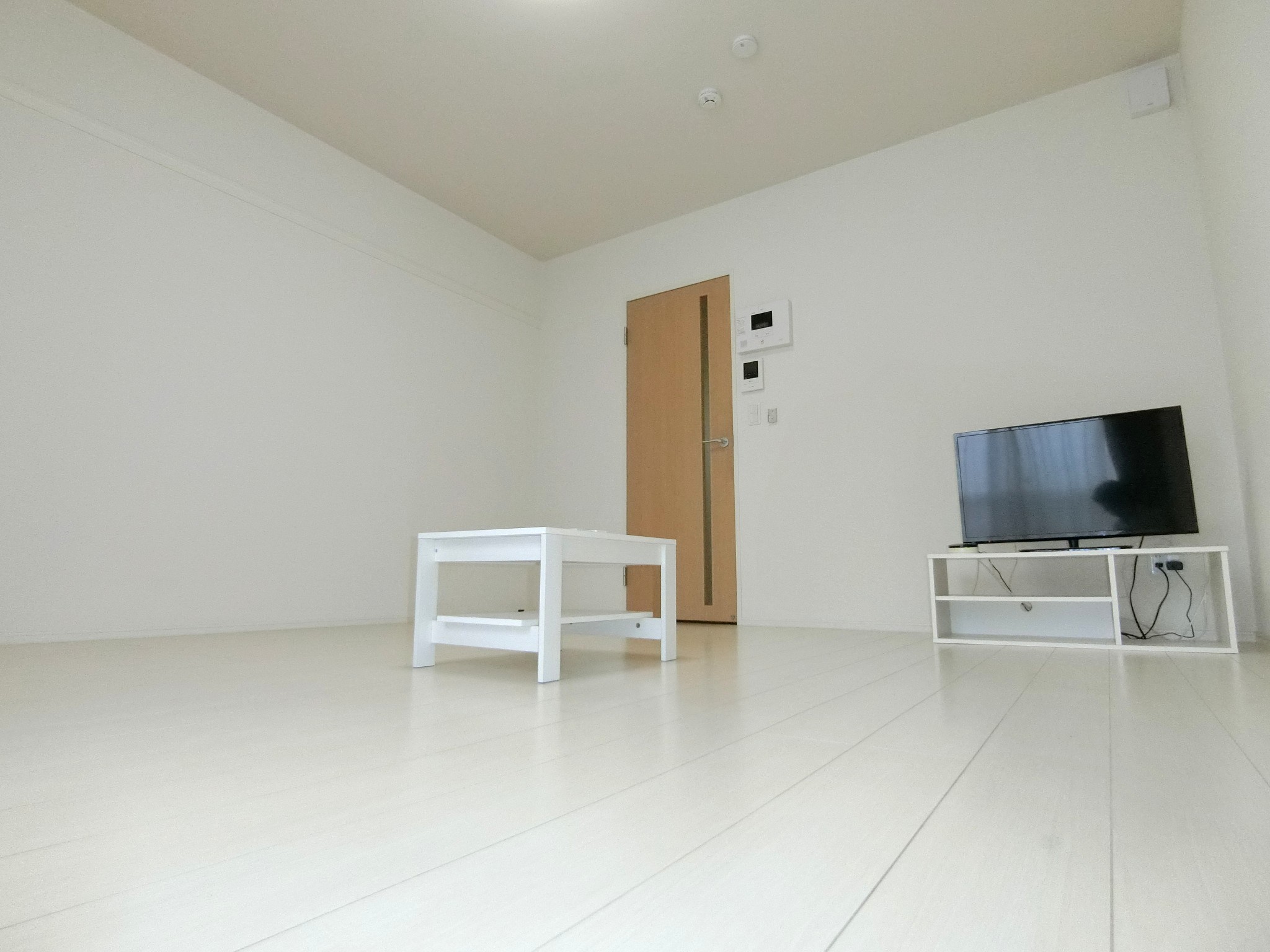 その他　ローテーブル・TV・テレビ台を完備です☆