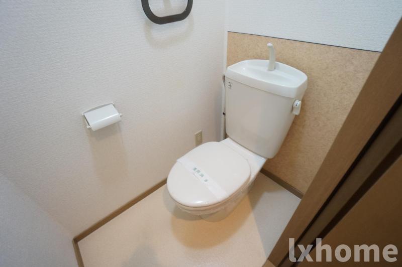 トイレ　清潔感のあるトイレです