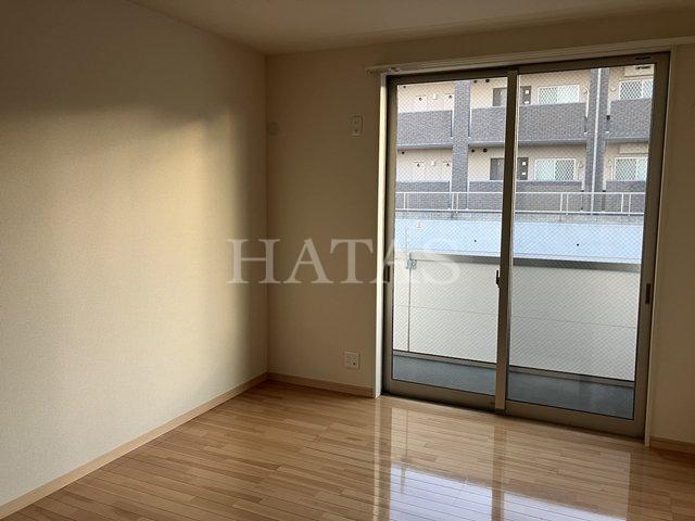 居室・リビング　同物件別部屋です。