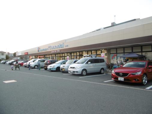 スーパー　万代　御厨店（スーパー）まで189m