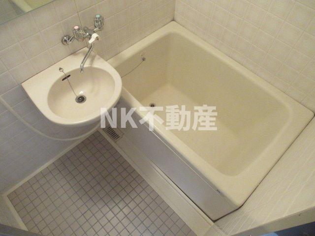 バス・シャワールーム　お風呂で日々の疲れを落としましょう