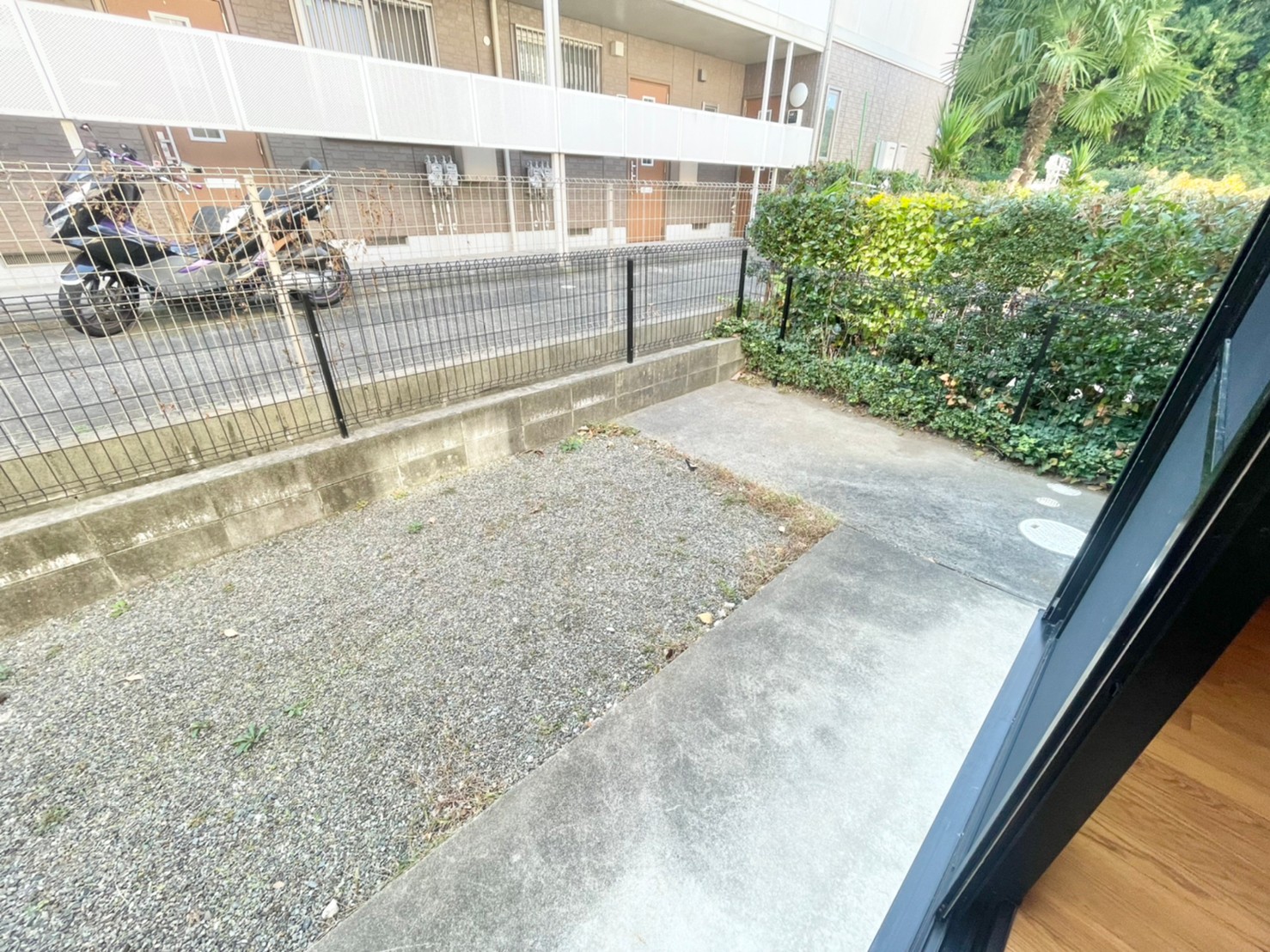 庭　小さなお子様がいるご家庭に人気のお庭付きです♪