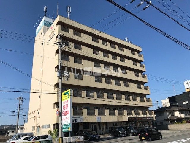 和歌山市松江北のマンションの建物外観