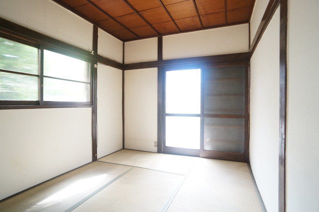 居室・リビング　２面採光なので、明るく風通しのよいお部屋です♪