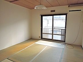 和山ハイツの居間写真