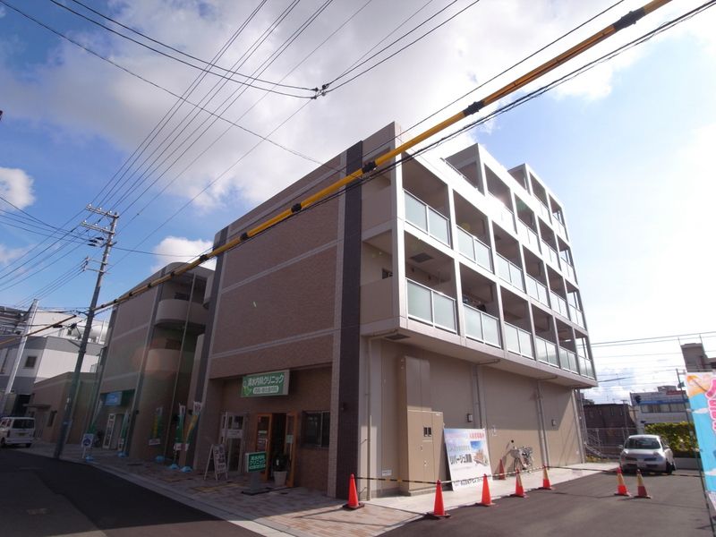 【神戸市須磨区松風町のマンションの建物外観】