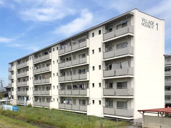 【福山市神辺町大字川北のマンションの建物外観】