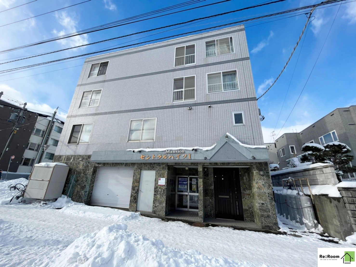 札幌市清田区清田三条のマンションの建物外観