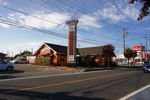 【サンモリッツの飲食店】