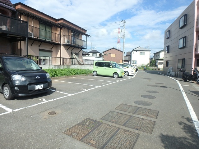 【パストラルソシアの駐車場】