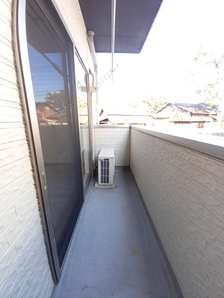 バルコニー　洗濯物もしっかり干せますね