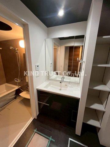 洗面設備　コンパクトで使いやすい洗面所