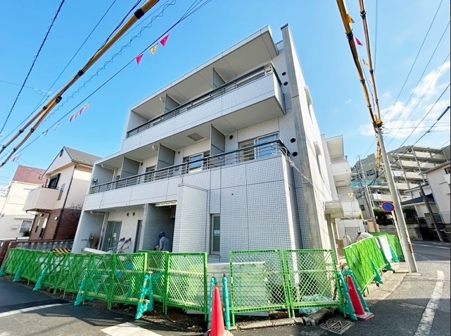 建物外観　新築で綺麗な外観♪
