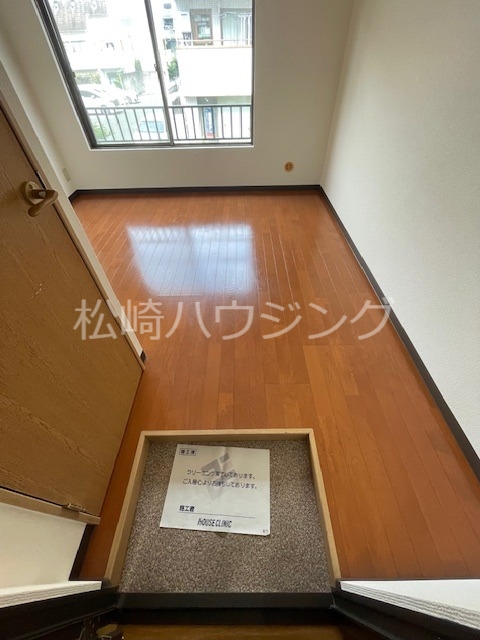 玄関　参考写真