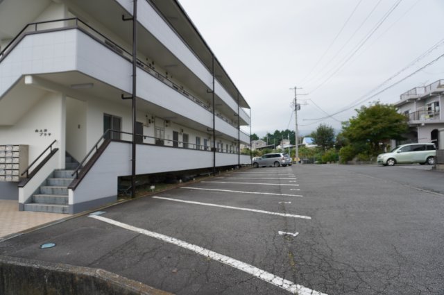 駐車場　平置き駐車場
